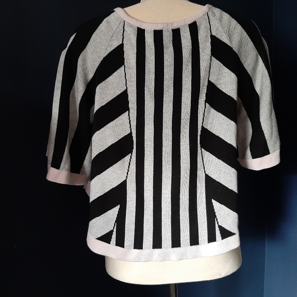 Kit and ace striped crop sweater size medium to large - Picture 4 of 5